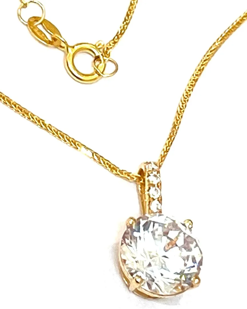 1.5ct Solitaire Diamond Round Pendant Necklace in 18k Solid Gold. This gold round pendant necklace is made of 18kt yellow gold and makes an ideal birthday gift for women.