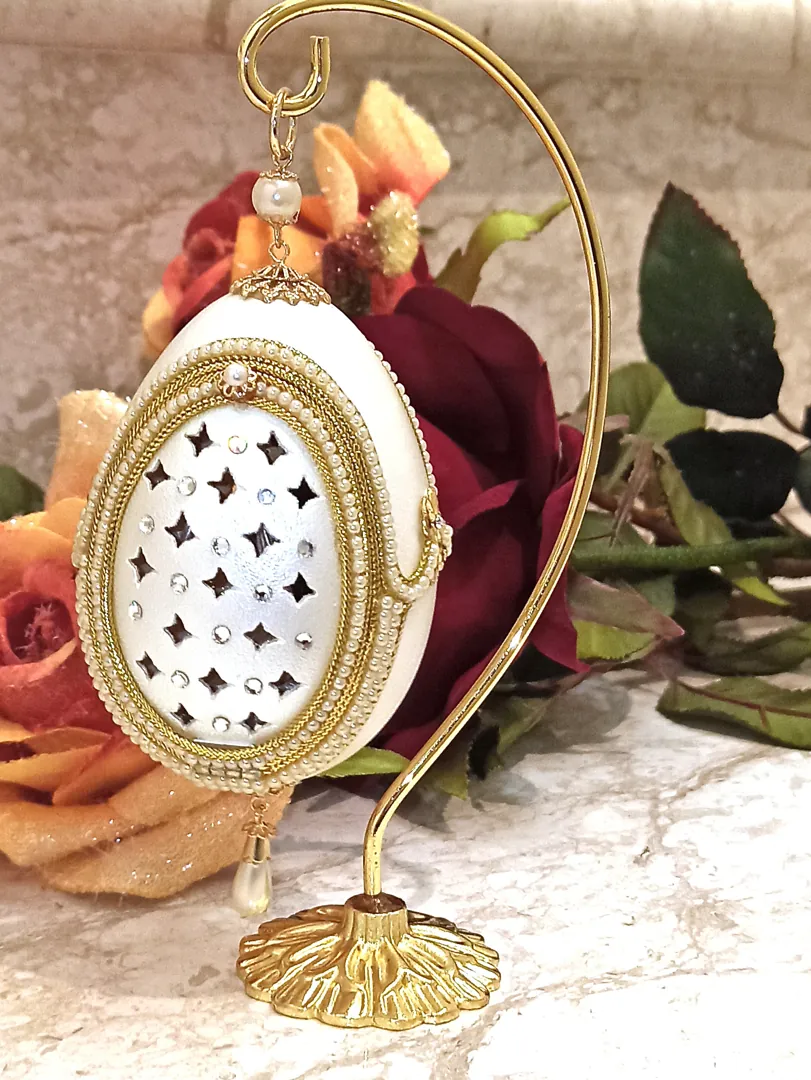 FABERGE Style Wedding Egg, Faberge Egg, FABERGE Wedding Bride and Groom, White Russian Egg Style Fabergé Egg, Vintage Faberge Egg Wedding Gift.