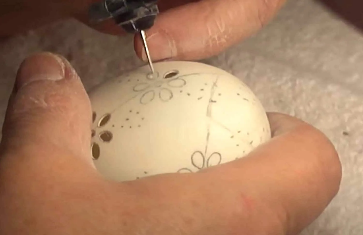 1985 Fabergé egg 