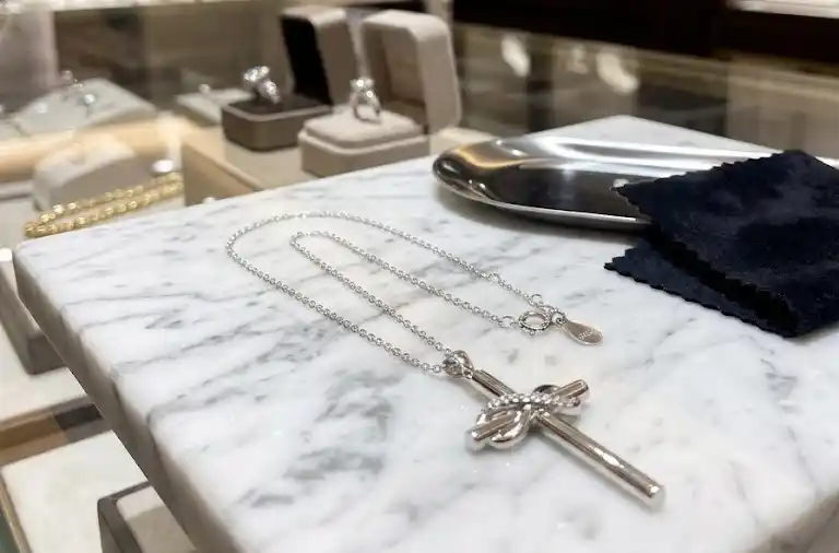 18k White Gold VErmeil Silver Diamond Infinity Cross