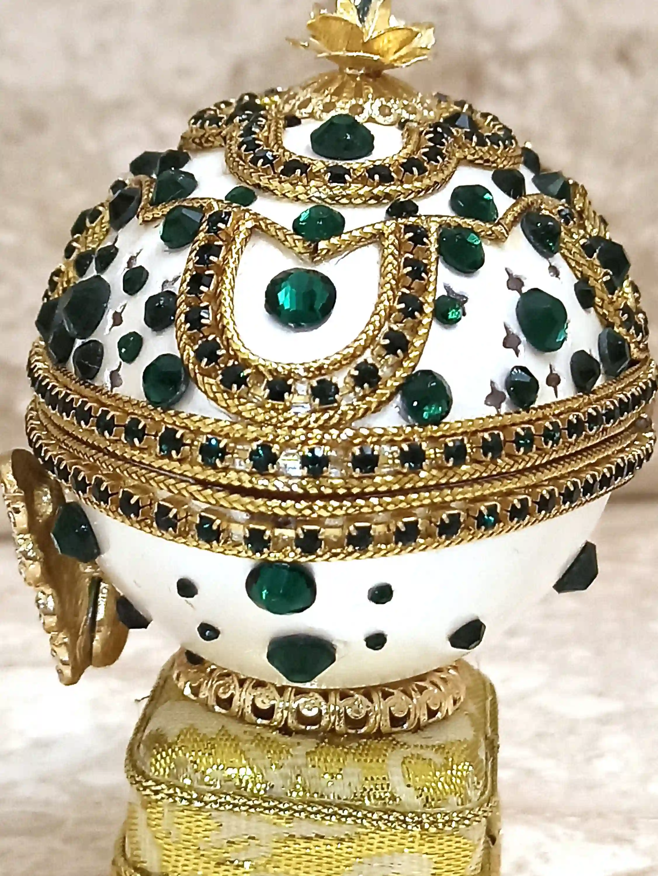 One Of a Kind Faberge-Style Egg Jewelry Box SET Musical Emerald Butterfly Trinket Box Home Decor Fabrege Egg NATURAL Hand Crafted Egg 24kGOLD deco 