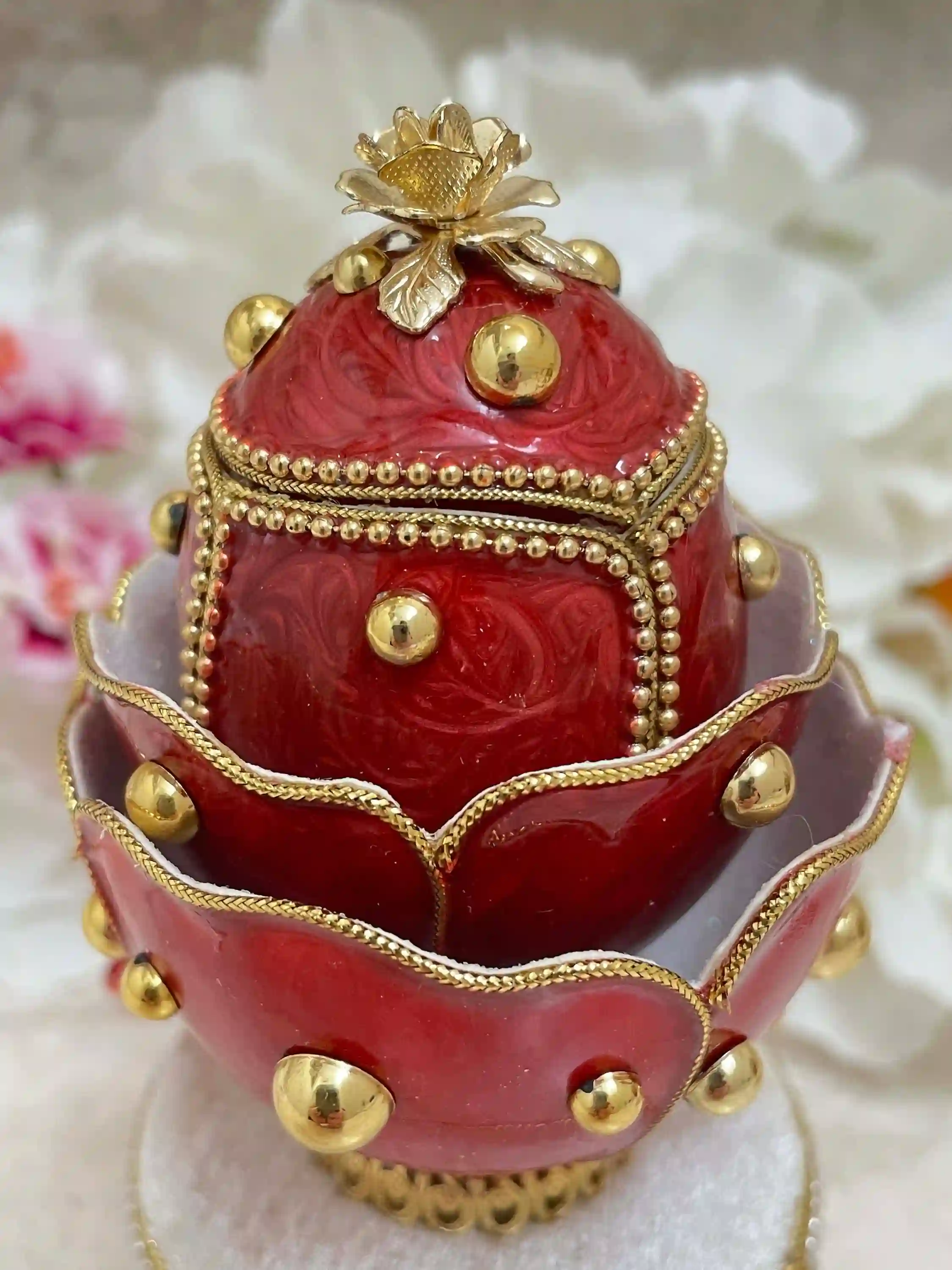 Red Faberge egg style, Limited edition Faberge Eggs Vintage, MUSICAL Rose Jewelry gift box, HANDCARVE NATURAL Real Egg, 24kGold Handmade 
