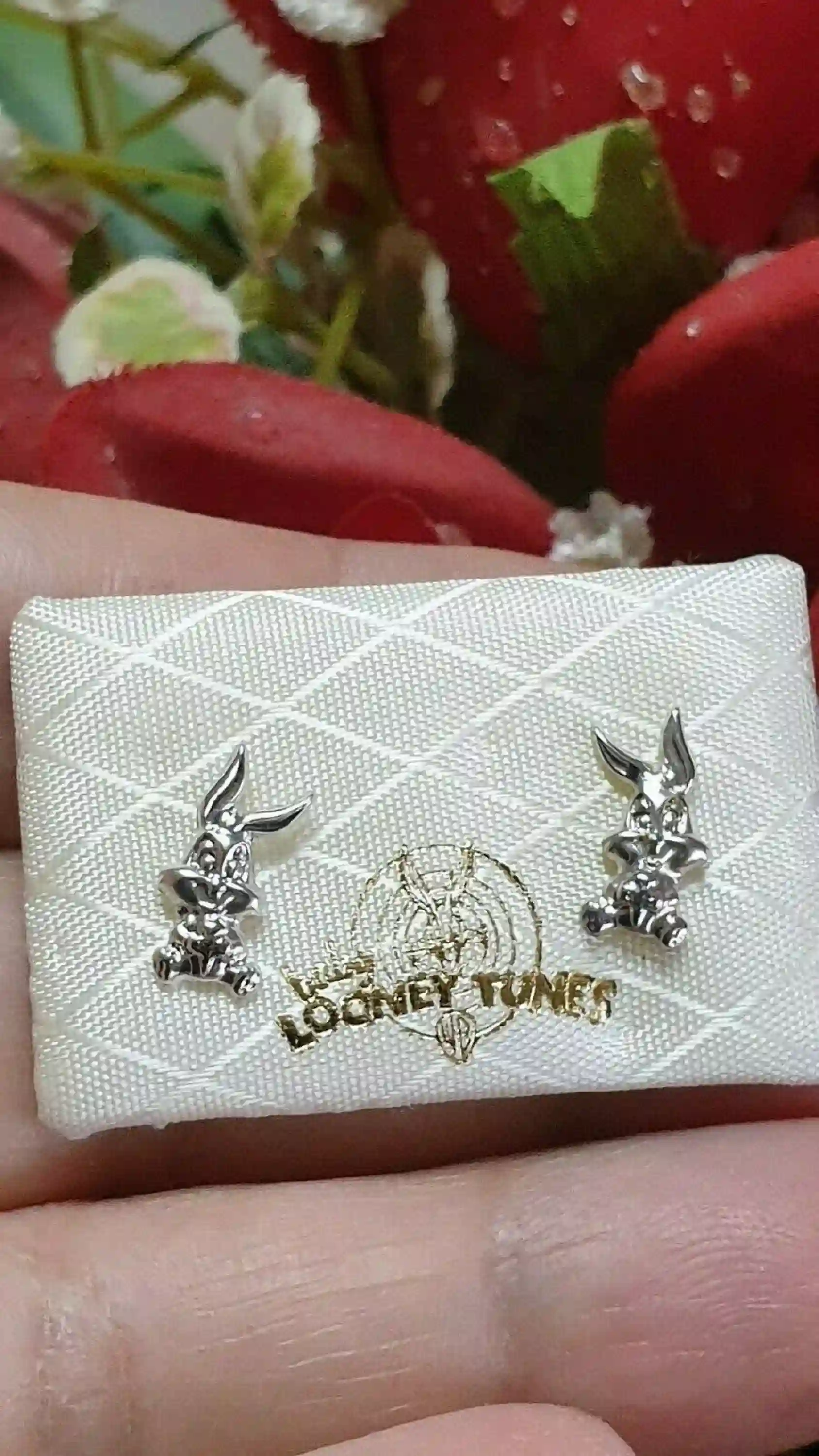 Original Bugs Bunny Looney Toons Earrings Bunny Earrings Studs 18k White Gold Earrings Warner Bros Rabbit Earrings Studs Girls Birthday Gift 