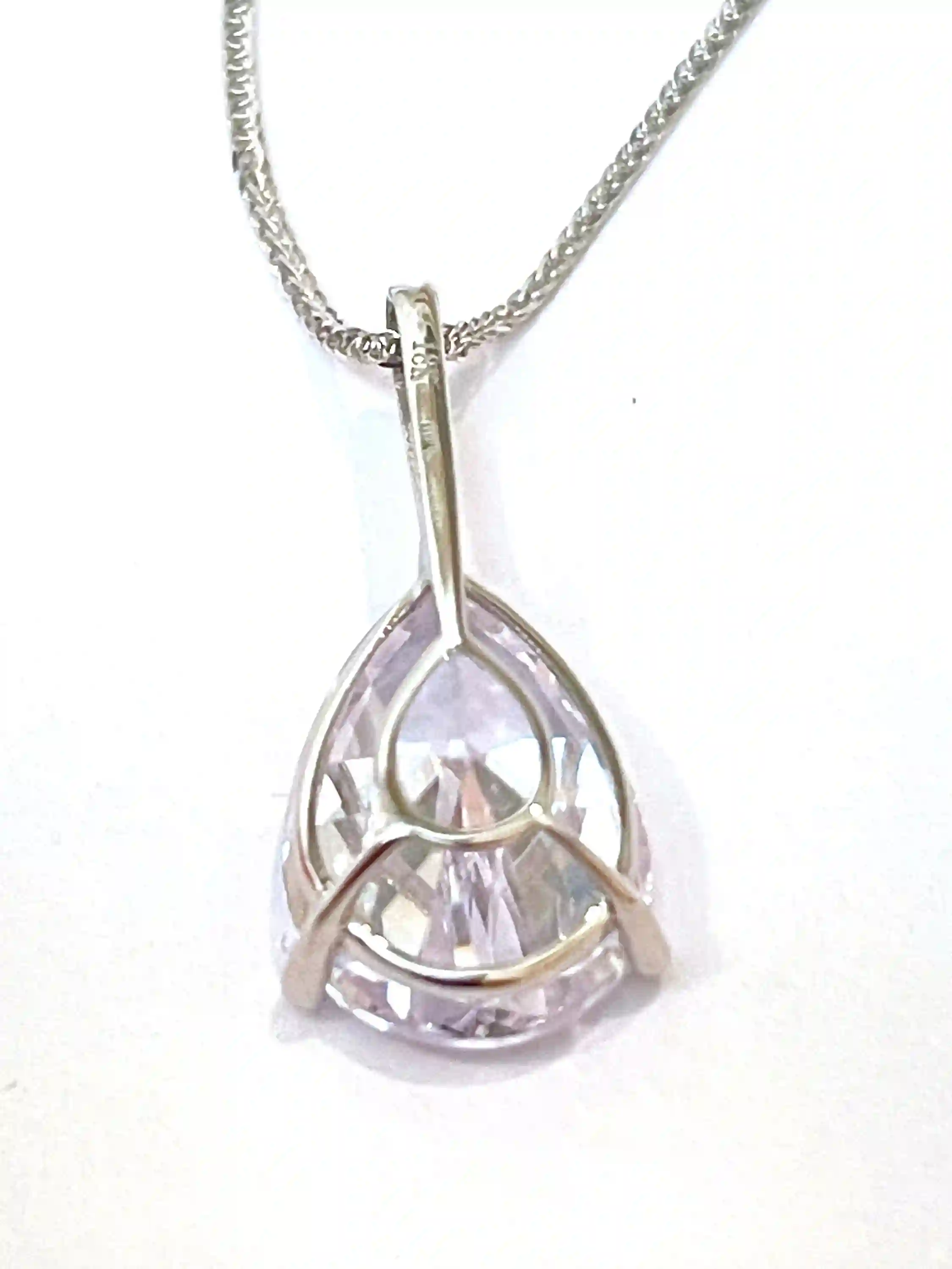 1.65ct SOLID 18k Gold Tear Drop Diamond Solitaire Pendant Pear Shaped Necklace Delicate Bridal Necklace White Gold Pendant Handmade Jewelry 