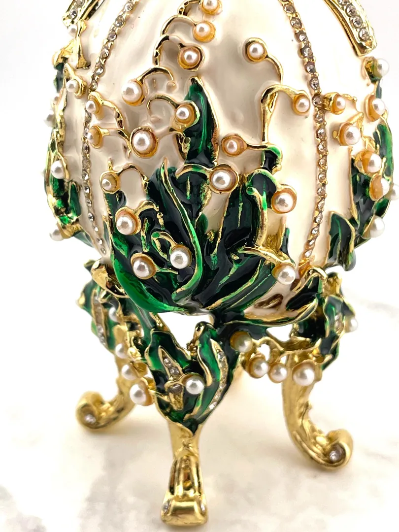 White Fabergé Imperial Coronation Egg 1898 Fabergé style egg bracelet. Swarovski, gold, pearl egg. Bridal shower, engagement, wedding gift for her.