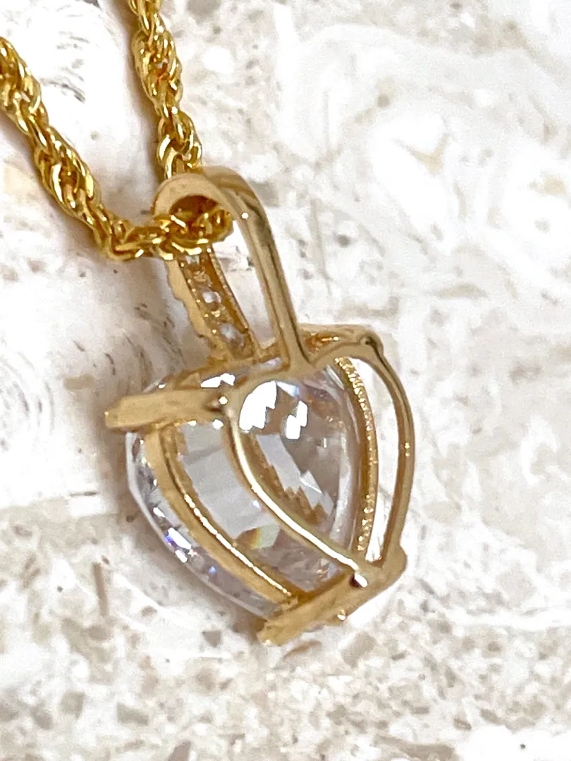 Solid 18k Gold 3.5ctw Fine Diamond Jewelry Set: Solitaire Diamond Heart, 2 Carat Diamond Earrings, 1.5 Carat Diamond Necklace by Pierre Lorren.