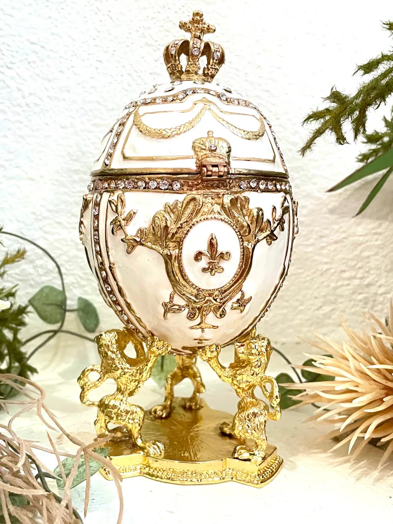 White Faberge egg - Imperial Lion Faberge style egg + Faberge Egg Pendant Necklace - White Gold trinket box - Swarovski Diamond HANDSET 24k