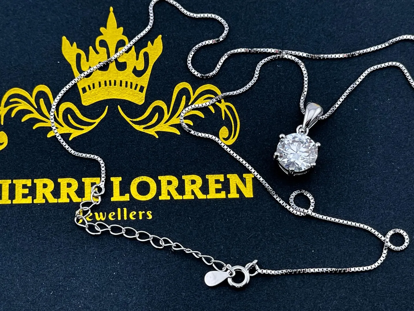 Certified 3 carat round diamond pendant, diamond solitaire necklace, diamond jewelry in 18k white gold and silver 925. A perfect gift for her.