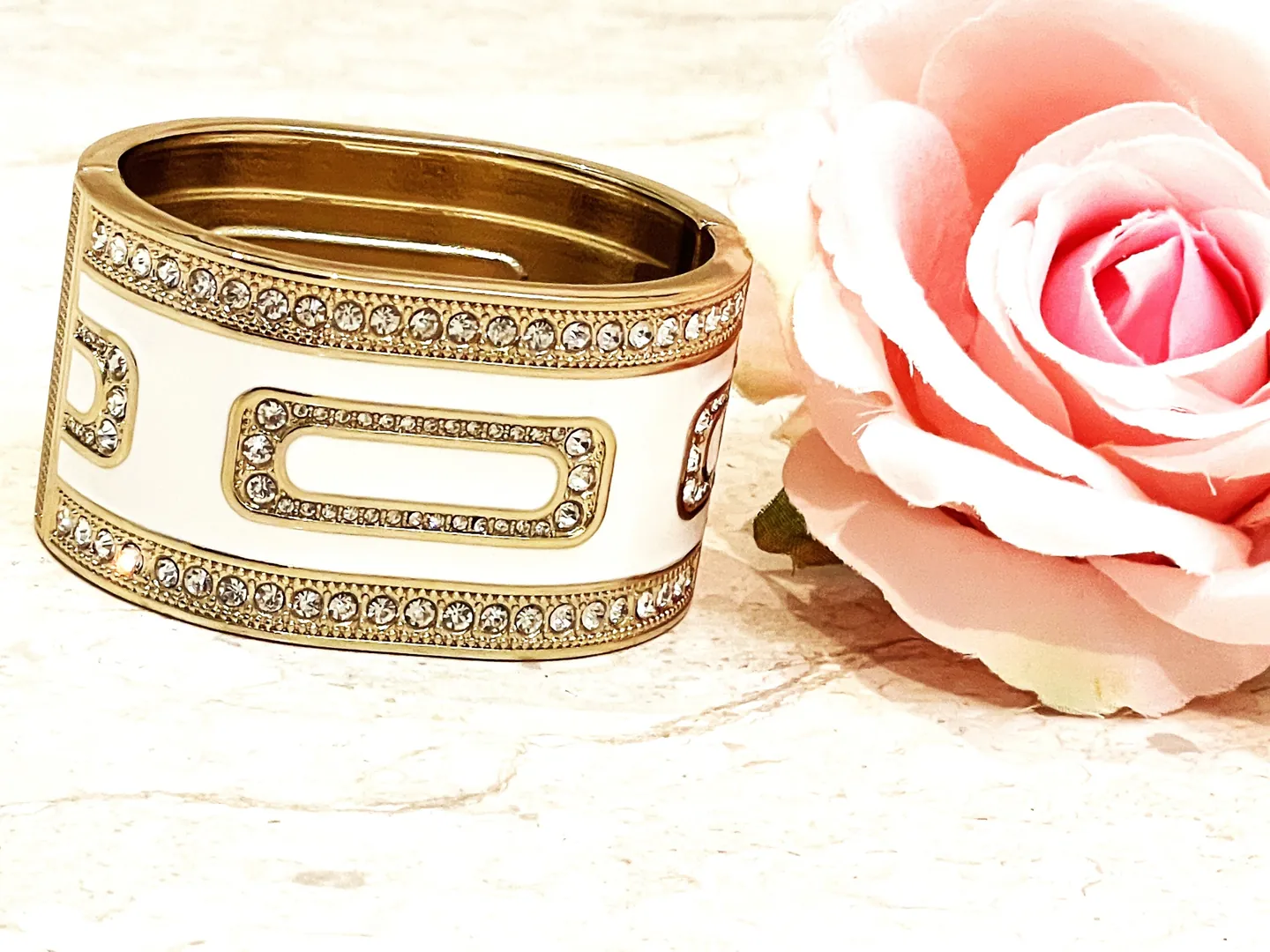 18K Yellow Gold Love Diamond Bracelet Anniversary Gift for Her Austrian Crystal Diamond Bangle Infinity Eternity Bracelet Wedding Jewelry