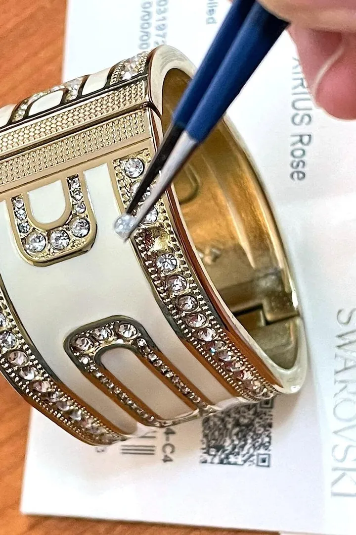 18K Yellow Gold Love Diamond Bracelet Anniversary Gift for Her Austrian Crystal Diamond Bangle Infinity Eternity Bracelet Wedding Jewelry