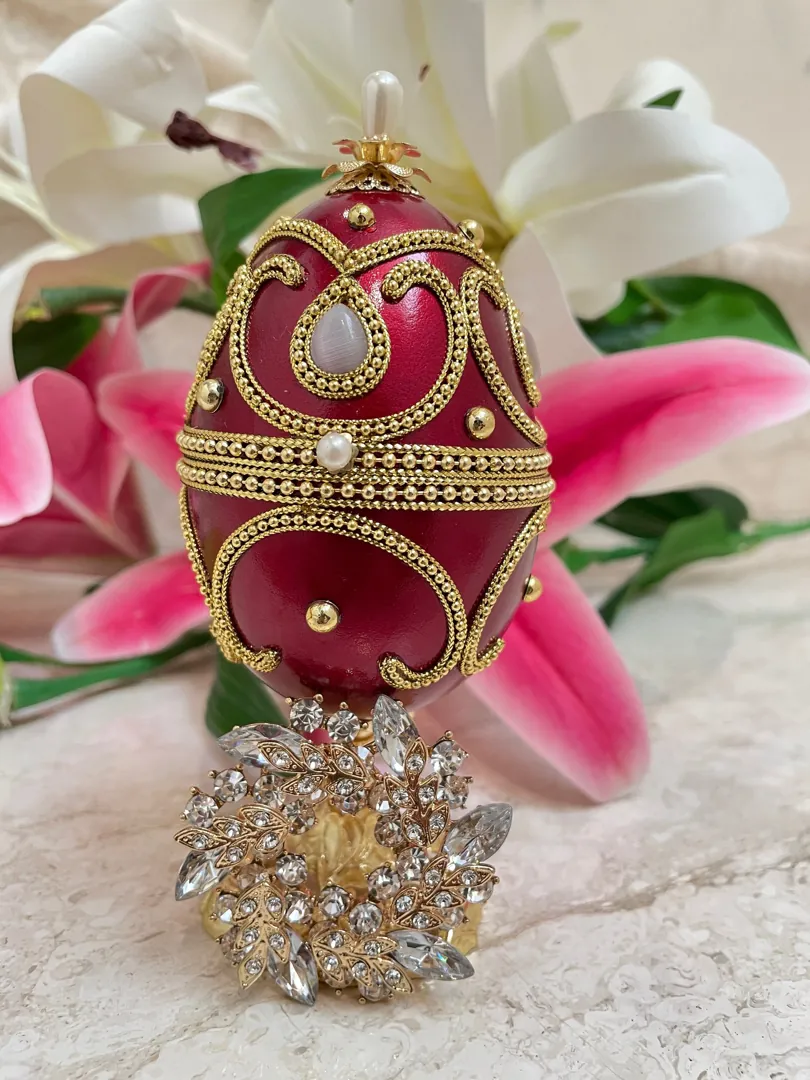 1992 Antique Wreath Faberge Style Easter Egg Red Faberge Pendant Set One Of A Kind - Handcarved Natural Fabergé Egg - 24k Gold - Gift For Her
