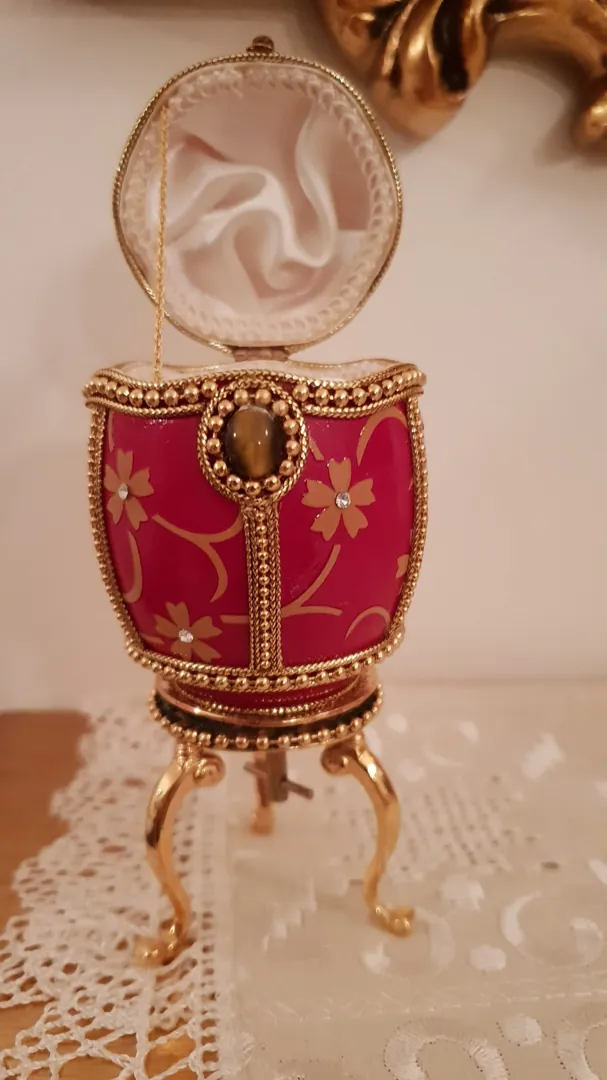 Vintage Red Faberge Egg, Imperial Jeweled Egg, Faberge Egg Style, 24kt Gold Jewel Box, Musical Faberge Egg, Musical Trinket Egg, Handcarved Present.