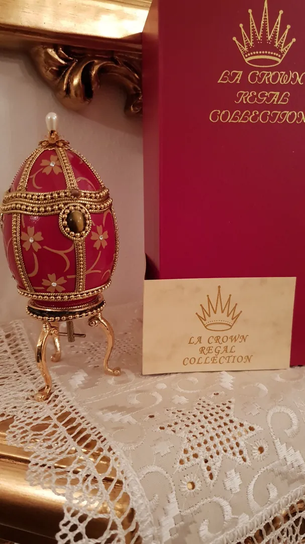 Vintage Red Faberge Egg, Imperial Jeweled Egg, Faberge Egg Style, 24kt Gold Jewel Box, Musical Faberge Egg, Musical Trinket Egg, Handcarved Present.