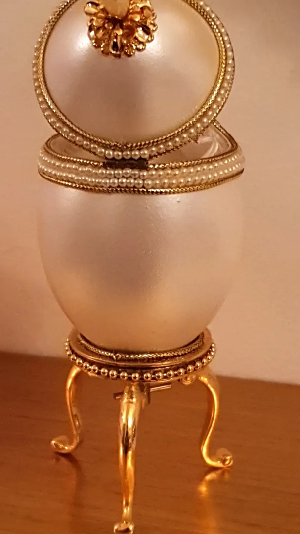 Vintage Natural Egg Faberge Egg Style Jewelry Box / Faberge Style Frame Russian Music Box Gift for Her / Friendship Gifts for Her Fabergé Egg.
