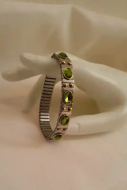 Green bracelet bangle silver stone bracelet bridesmaids / Peridot Swarovski gemstone bracelet birthstone bangle /August birthstone jewelry/