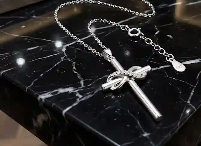 18k White Gold VErmeil Silver Diamond Infinity Cross