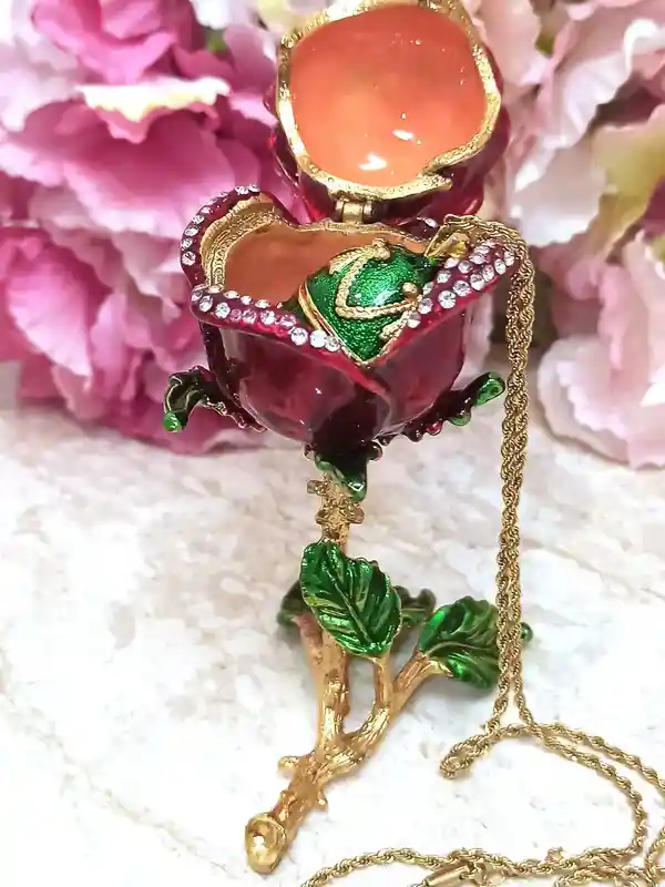 Valentine Luxurious Gift - Green Faberge-Style egg Valentine's day Jewelry SET - Rose Jewelry box + Faberge style egg Locket + Bracelet - 24k GOLD 
