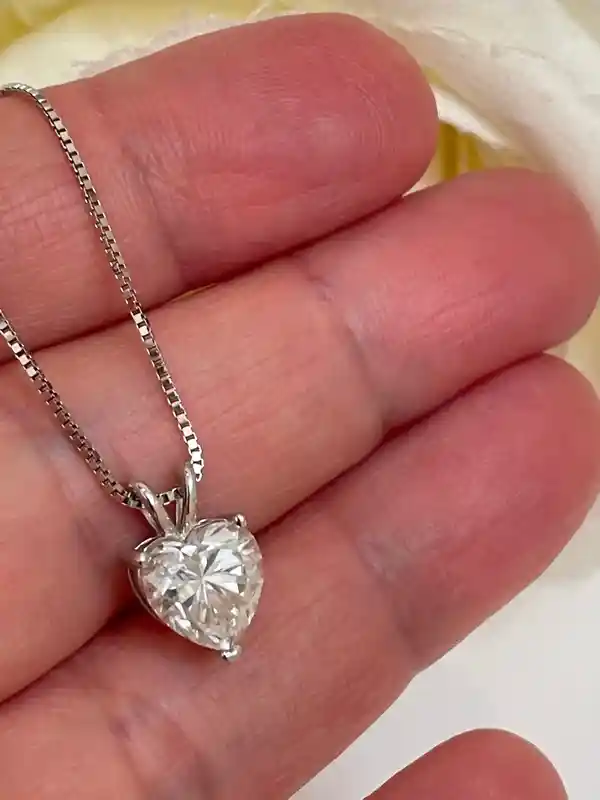 2 Carat Heart Diamond Pendant Solitaire Lab Created Diamond Mossanite Heart Shaped Diamond Necklace 18k White Gold SOLID Silver Fine Jewelry