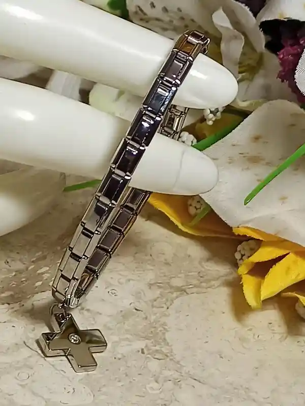 SILVER Cross Bracelet Swarovski diamond 0.03ct/Cross Bracelet/Cross Jewelry Women/Dainty Cross bracelet Gift /Christian bracelets for women 