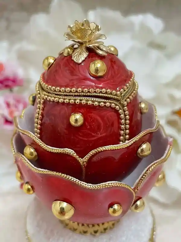 Red Faberge egg style, Limited edition Faberge Eggs Vintage, MUSICAL Rose Jewelry gift box, HANDCARVE NATURAL Real Egg, 24kGold Handmade 