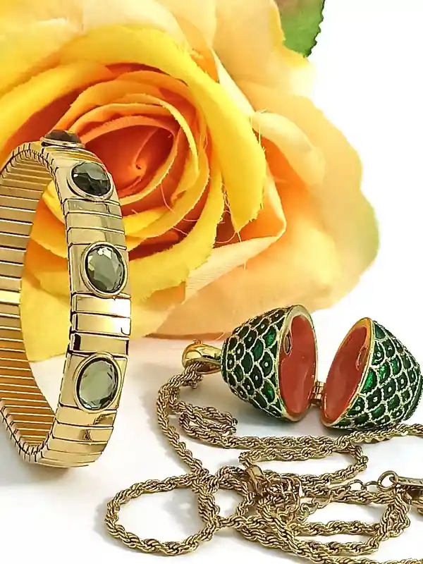 Faberge-Style Easter Egg Unique Gift for Her Green Pendant & Bracelet SET Faberge style Egg Faberge Necklace Handmade Jewellery for Mother's Day 