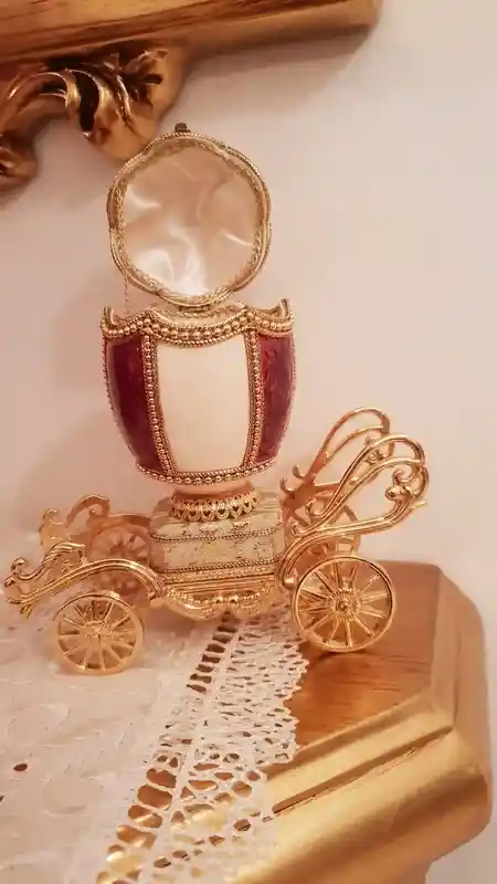 Faberge-Style egg 2001 VINTAGE 24k Musical Faberge Egg style Trinket Natural Egg Ring box Gift Faberge Wedding Proposal Engagement Anniversary 