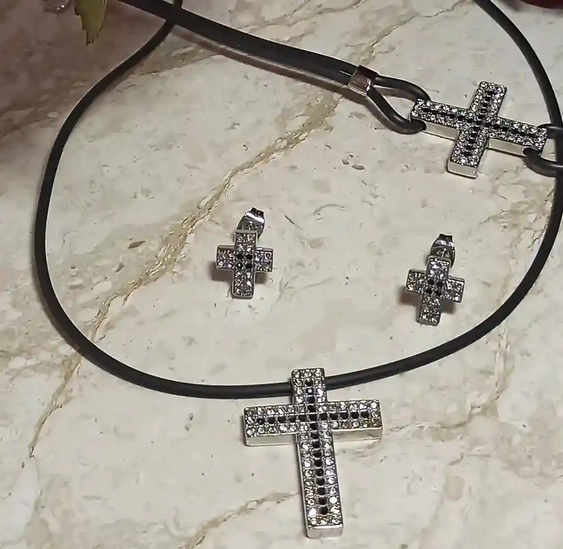 SILVER Modern CROSS Necklace set for women Swarovski Diamonds 1.64ct/Christian Jewelry/Cross Pendant Necklace Bracelet Earrings Silver Gift 