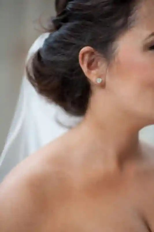 Bridal Earrings 2 carat Diamond Stud Earrings SOLID 18k GOLD Earrings White Gold Gift for her Wedding Earrings Bride Diamond Studs Handmade 