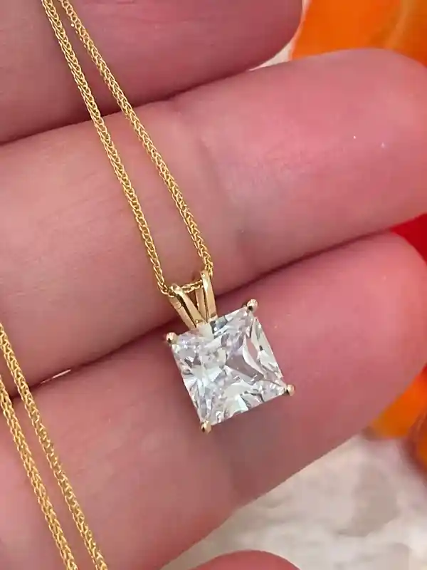 18k Square Pendant Diamond Solitaire 18kt Solid Gold Necklace Floating Diamond Necklace Solitaire Diamond Princess Cut Diamond Jewelry gift