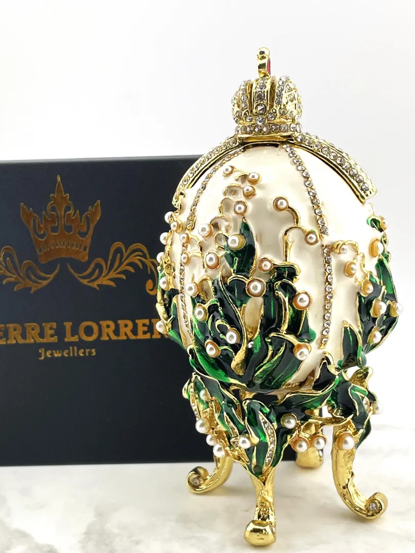 White Fabergé Imperial Coronation Egg 1898 Fabergé style egg bracelet. Swarovski, gold, pearl egg. Bridal shower, engagement, wedding gift for her.