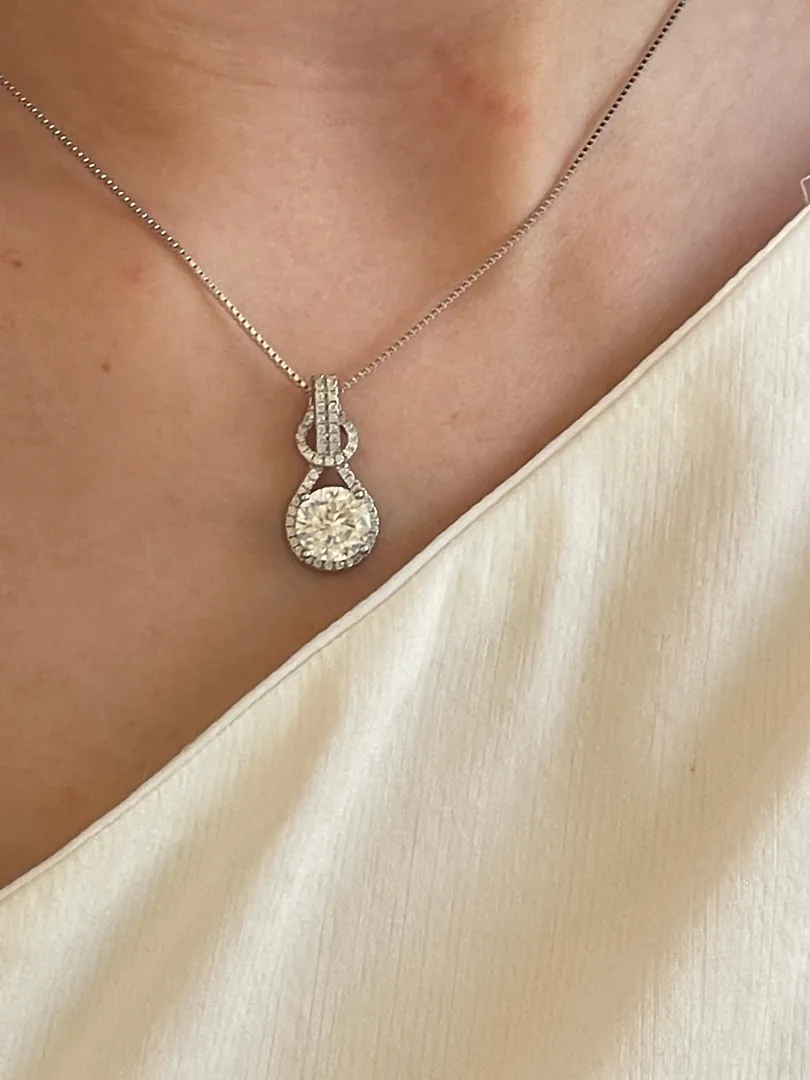 PierreLorren 2 Carat Diamond Necklace Love Knot Diamond Jewelry Silver 18k White Gold Diamond Pendant Victory Wisdom Gift for Women Birthday
